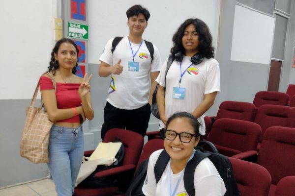 isela2933A384-E08C-4497-7E38-BF08E8E4CEA9.jpg